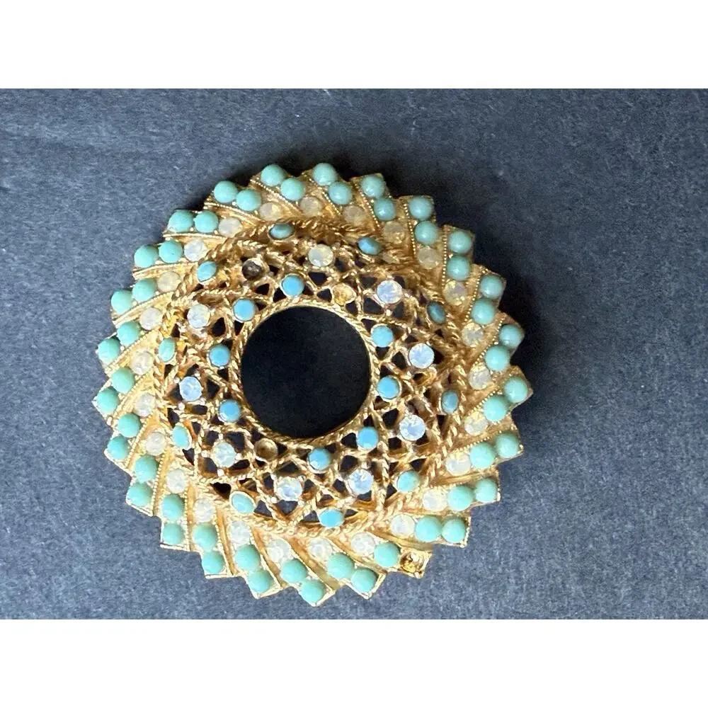 Vtg Sarah Coventry Aquarius Simulated Turquoise Opal Gold Brooch 1970s Retro